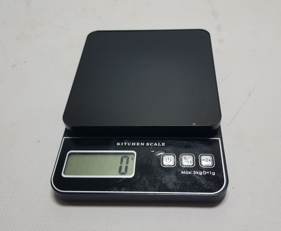 ORİJİNAL KUTUSUNDA MUTFAK TERAZİSİ