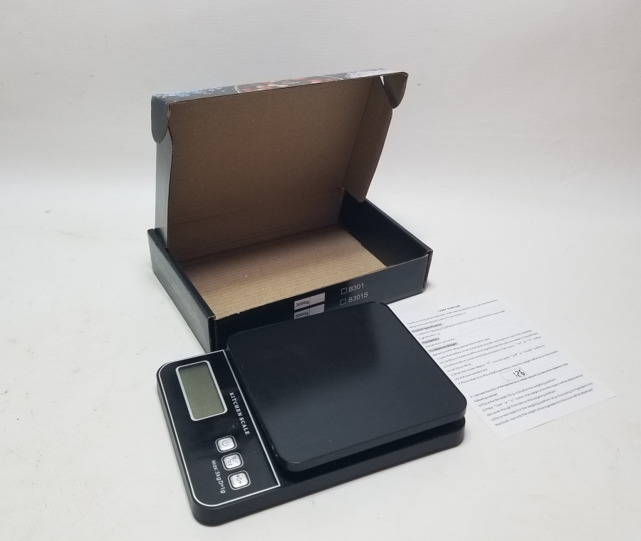 ORİJİNAL KUTUSUNDA MUTFAK TERAZİSİ