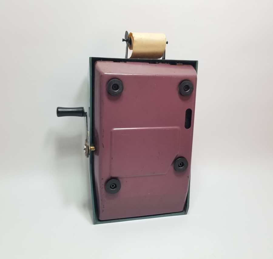 OLIVETTİ MARKA ANTİKA HESAP MAKİNESİ