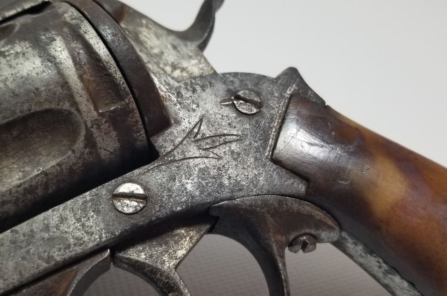 OSMANLI DÖNEMİ KEMİK SAPLI KARADAĞLI SUBAY TABANCASI