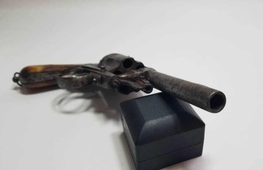 OSMANLI DÖNEMİ KEMİK SAPLI KARADAĞLI SUBAY TABANCASI