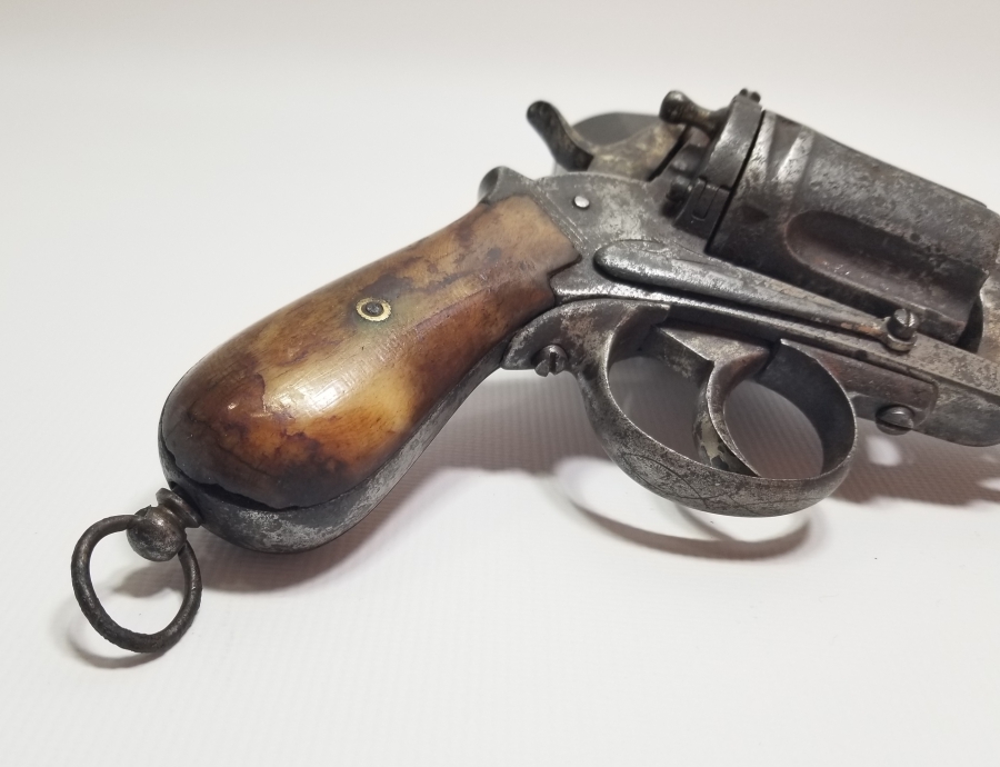 OSMANLI DÖNEMİ KEMİK SAPLI KARADAĞLI SUBAY TABANCASI