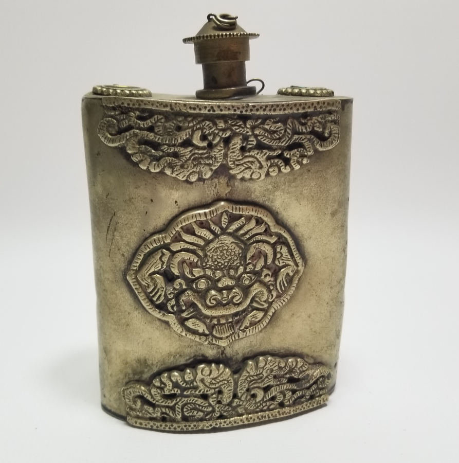 ÜZERİ KABARTMA İŞÇİLİKLİ UZAKDOĞU KUTSAL SU MATARASI