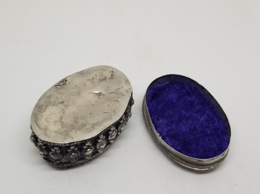 ÜZERİ DOĞAL TAŞLI ANTİKA KAPAKLI MÜCEVHER KUTUSU