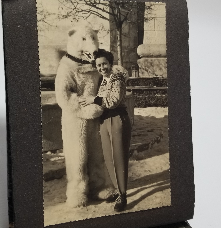 1956 YILI İTALYA OLİMPİYATLARI TÜRK MİLLİ KAYAK TAKIMI FOTOĞRAF ALBÜMÜ