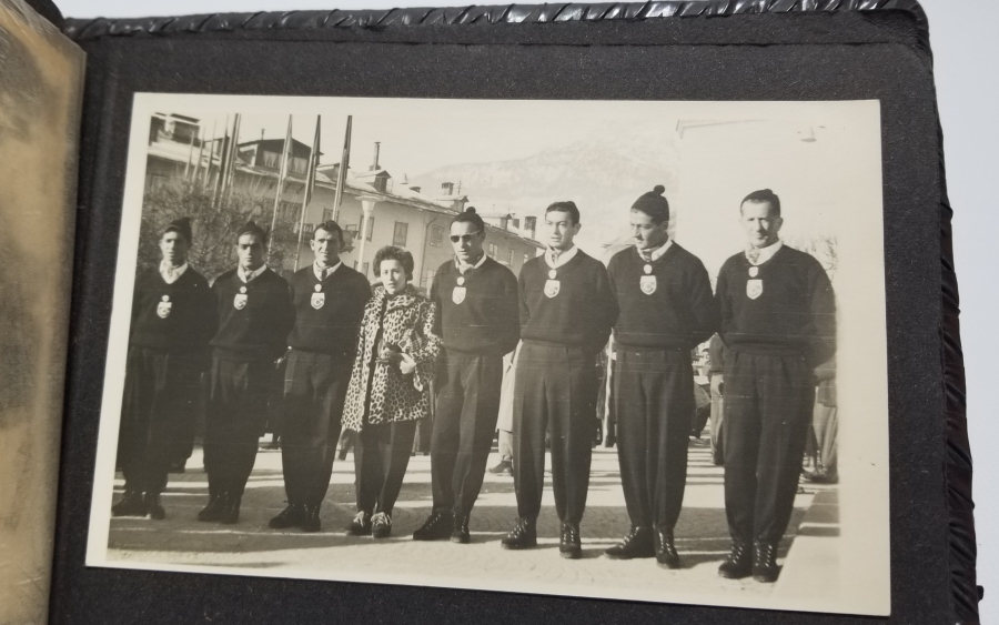 1956 YILI İTALYA OLİMPİYATLARI TÜRK MİLLİ KAYAK TAKIMI FOTOĞRAF ALBÜMÜ