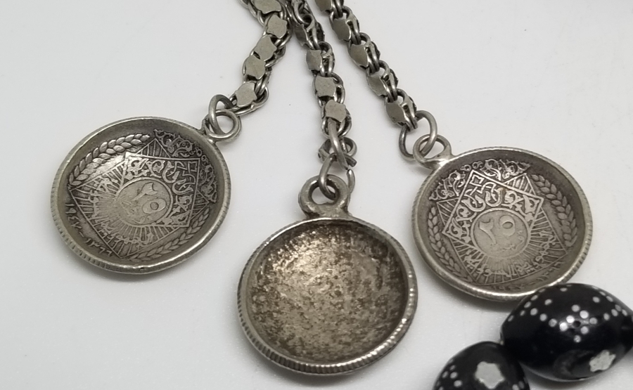 ÜZERİ AY YILDIZ FİGÜRLÜ GÜMÜŞ ÇAKMA İŞÇİLİKLİ ÖZEL YAPIM ANTİKA TESPİH