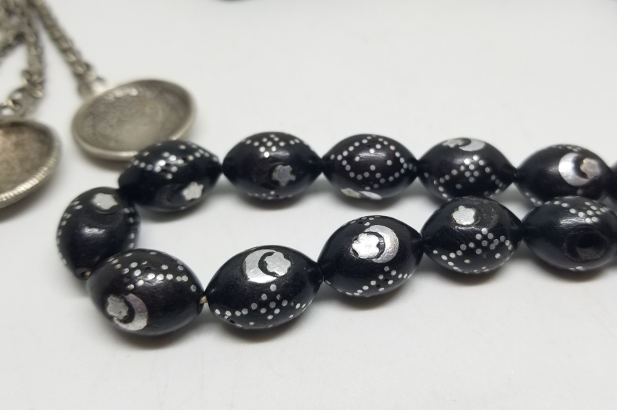 ÜZERİ AY YILDIZ FİGÜRLÜ GÜMÜŞ ÇAKMA İŞÇİLİKLİ ÖZEL YAPIM ANTİKA TESPİH