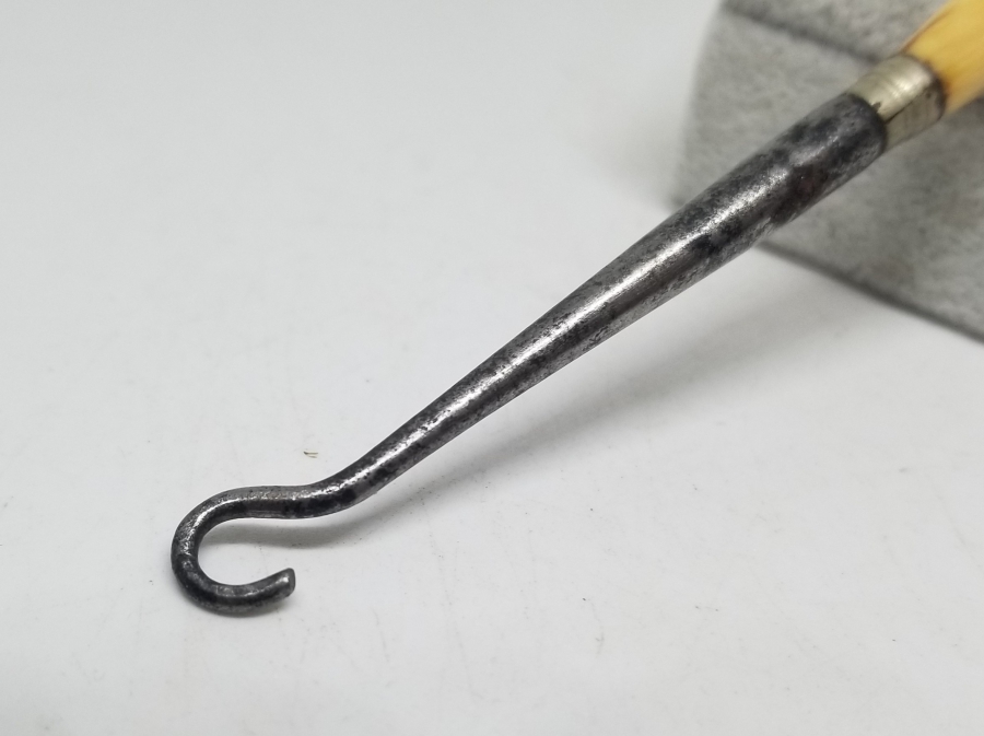 FİLDİŞİ TUTMAÇLI OSMANLI DÖNEMİ POTİN BAĞLAMA ALETİ