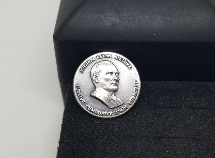 ANTİKA GÜMÜŞ ATATÜRK ROZETİ