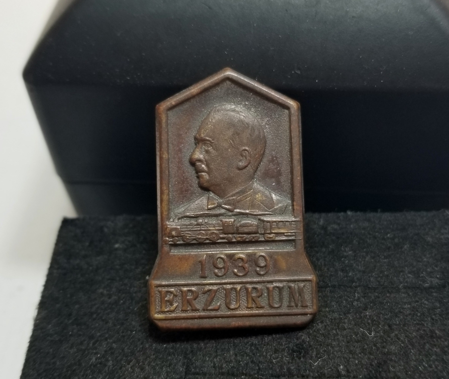 1939 ERZURUM TREN İSTASYONU AÇILIŞ HATIRASI ROZETİ