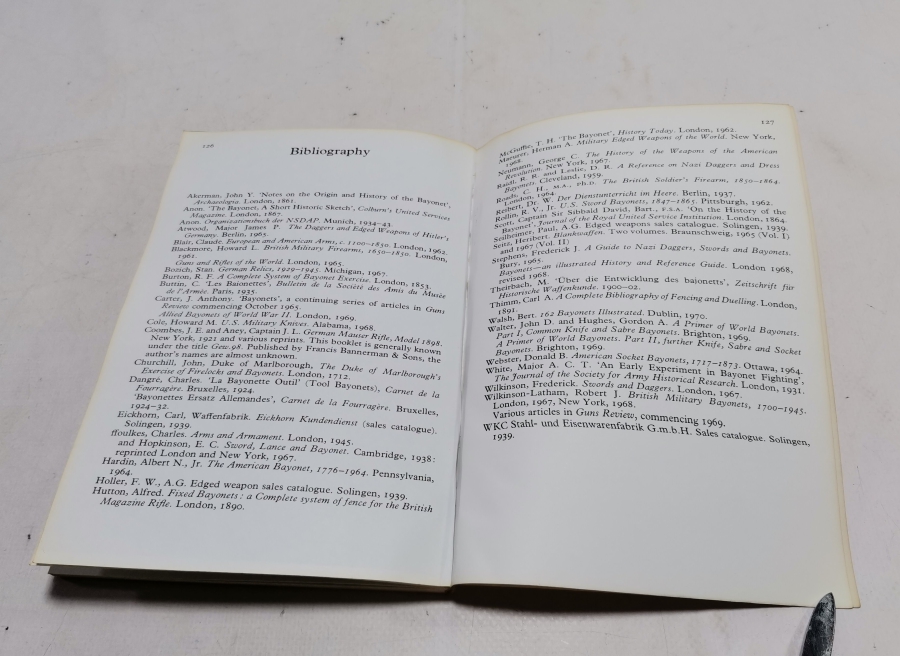 SÜNGÜLER KONULU 1971 TARİHLİ ANTİKA PRESTİJ KİTAP