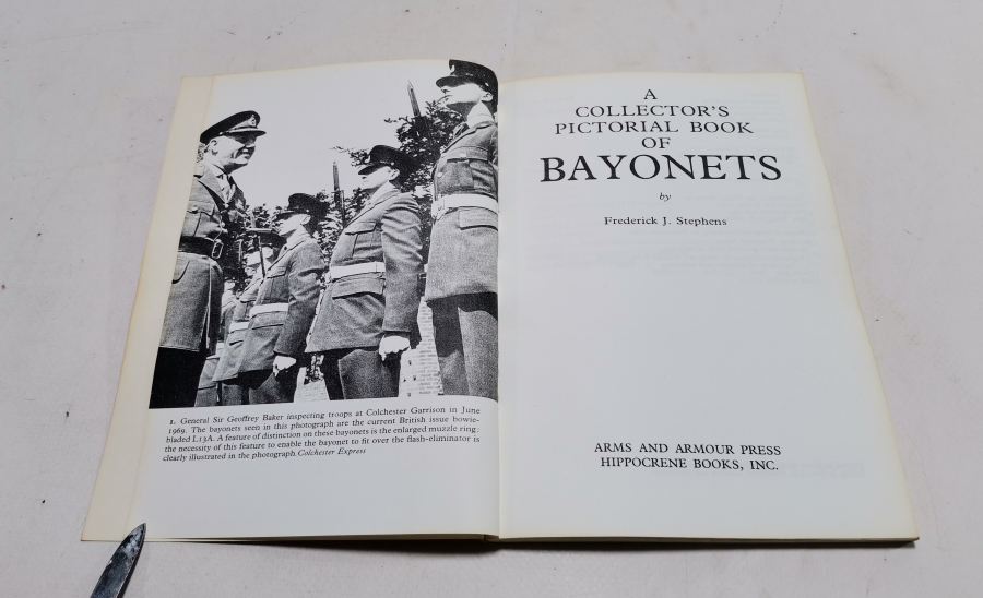 SÜNGÜLER KONULU 1971 TARİHLİ ANTİKA PRESTİJ KİTAP