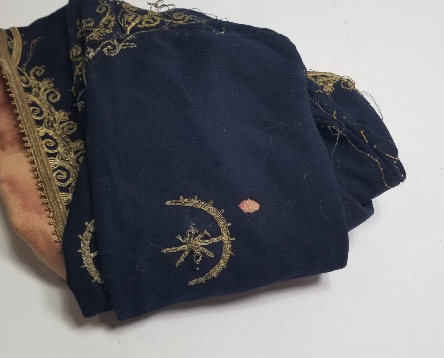 ÜZERİ AY YILDIZ FİGÜRLÜ OSMANLI DÖNEMİ ÇUHA DAMAT CEPKENİ