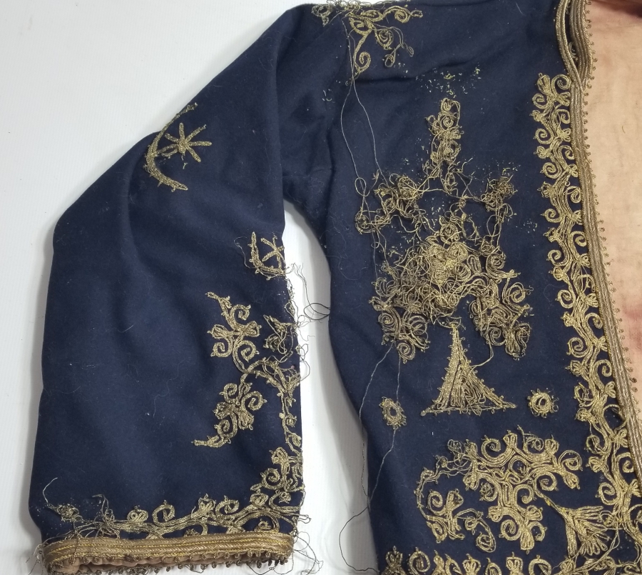 ÜZERİ AY YILDIZ FİGÜRLÜ OSMANLI DÖNEMİ ÇUHA DAMAT CEPKENİ