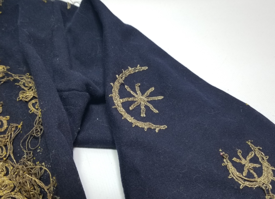 ÜZERİ AY YILDIZ FİGÜRLÜ OSMANLI DÖNEMİ ÇUHA DAMAT CEPKENİ