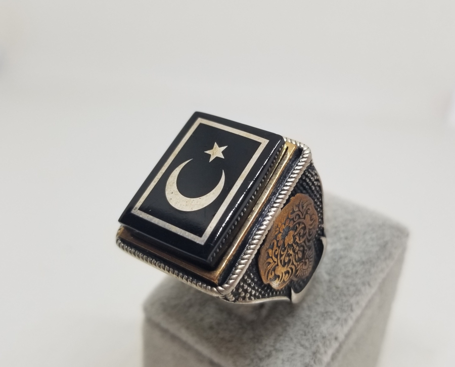 ÜZERİ AY YILDIZ FİGÜRLÜ GÜMÜŞ YÜZÜK