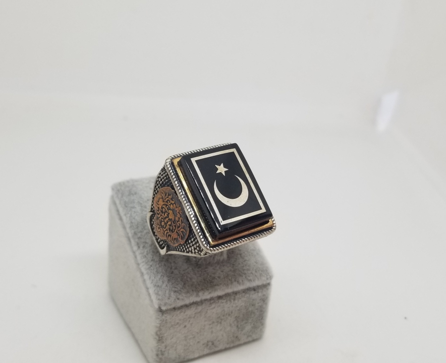 ÜZERİ AY YILDIZ FİGÜRLÜ GÜMÜŞ YÜZÜK