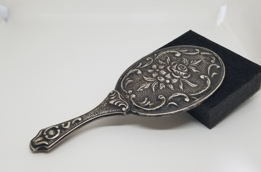 KABARTMA İŞÇİLİKLİ ANTİKA GÜMÜŞ EL AYNASI
