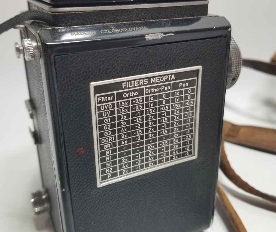 DERİ KILIFINDA ANTİKA FOTOĞRAF MAKİNESİ