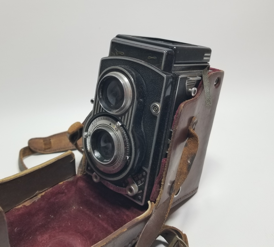 DERİ KILIFINDA ANTİKA FOTOĞRAF MAKİNESİ