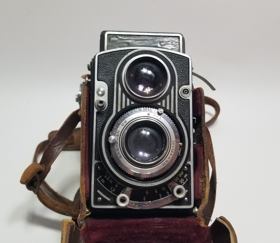 DERİ KILIFINDA ANTİKA FOTOĞRAF MAKİNESİ