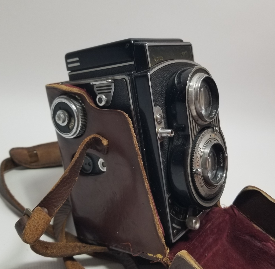 DERİ KILIFINDA ANTİKA FOTOĞRAF MAKİNESİ