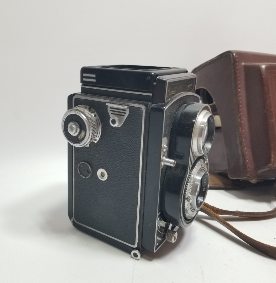 DERİ KILIFINDA ANTİKA FOTOĞRAF MAKİNESİ