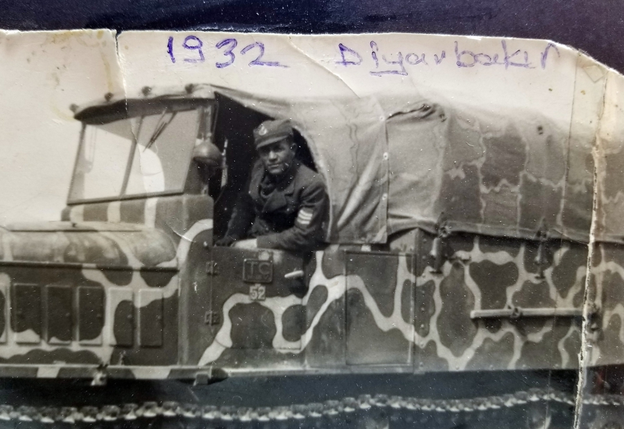 TANK ÜZERİNDE ASKERİMİZ GÖRSELLİ 1932 TARİHLİ FOTOĞRAF