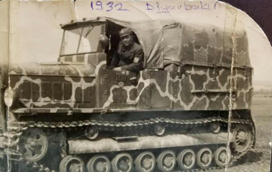 TANK ÜZERİNDE ASKERİMİZ GÖRSELLİ 1932 TARİHLİ FOTOĞRAF