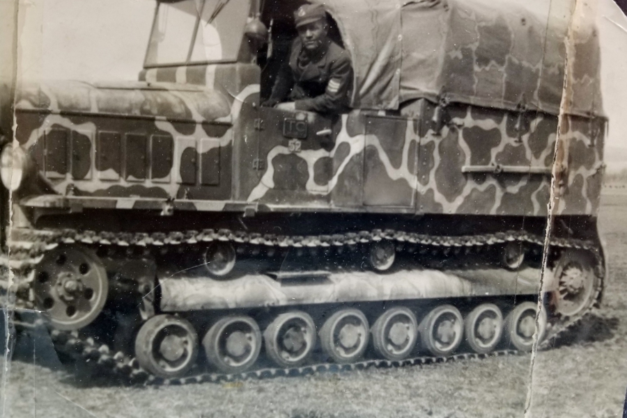 TANK ÜZERİNDE ASKERİMİZ GÖRSELLİ 1932 TARİHLİ FOTOĞRAF