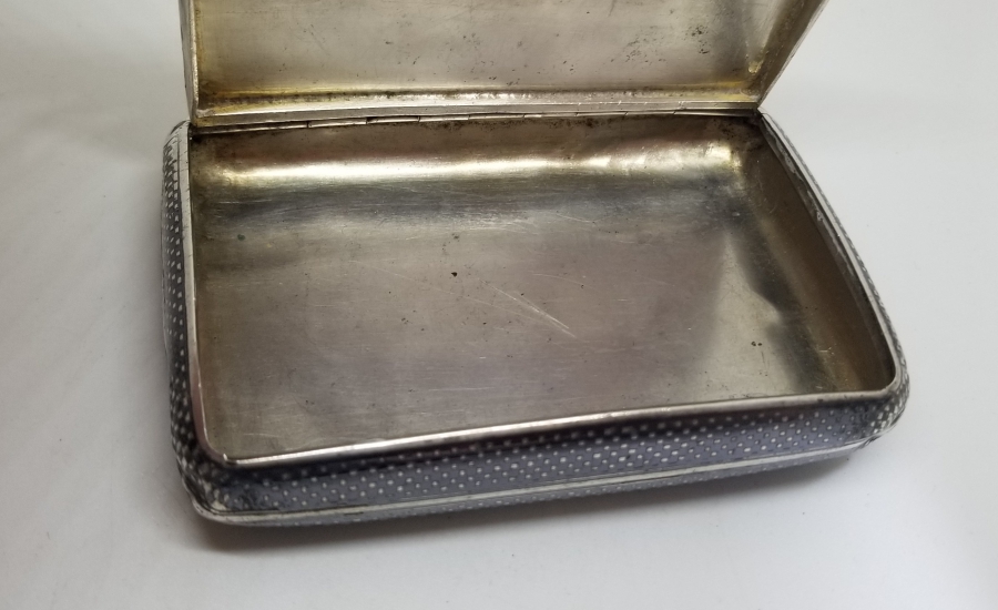 MEŞHUR HANKYAN USTA'NIN YAPTIĞI VAN DAMGALI VE SAVATLI OSMANLI GÜMÜŞ TÜTÜN TABAKASI