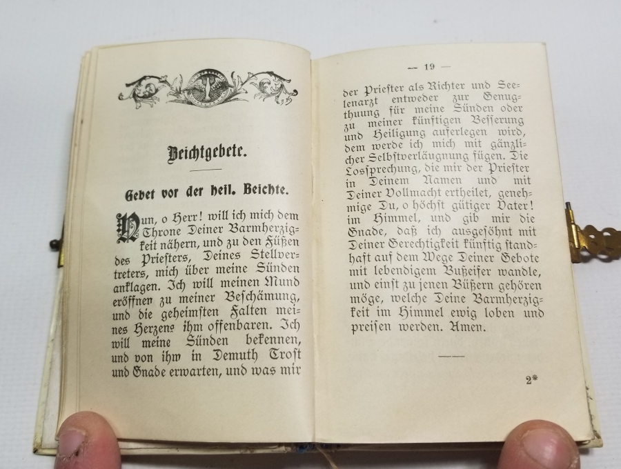 İÇİNDE RENKLİ GRAVÜRLER BULUNAN 1908 TARİHLİ NADİR İNCİL