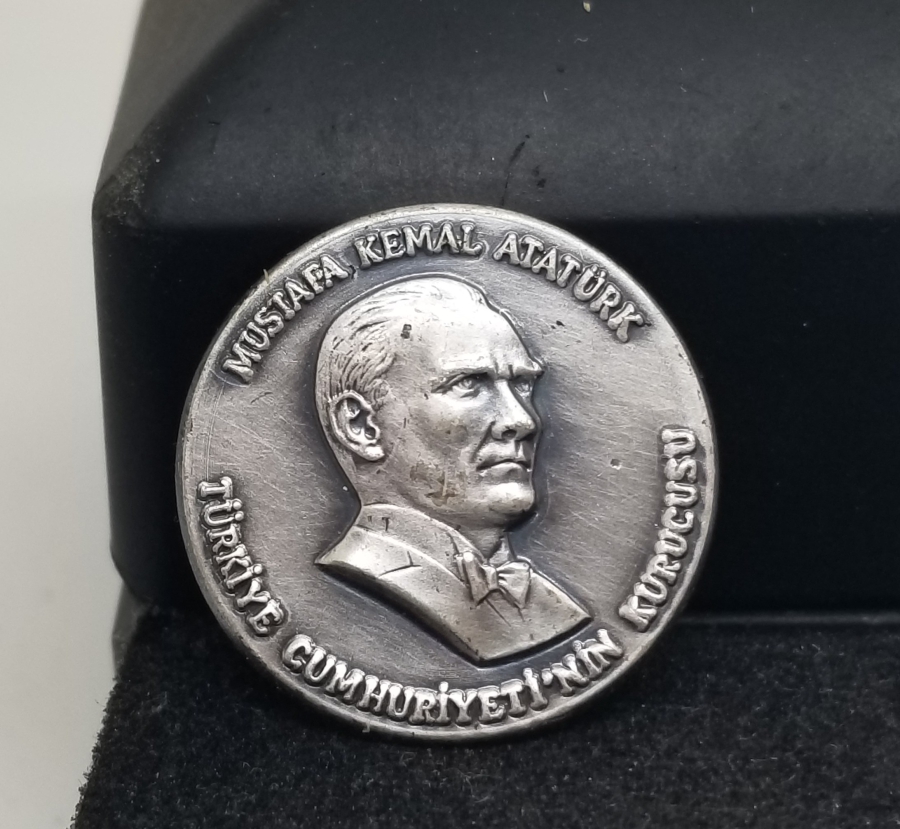 ANTİKA GÜMÜŞ ATATÜRK ROZETİ