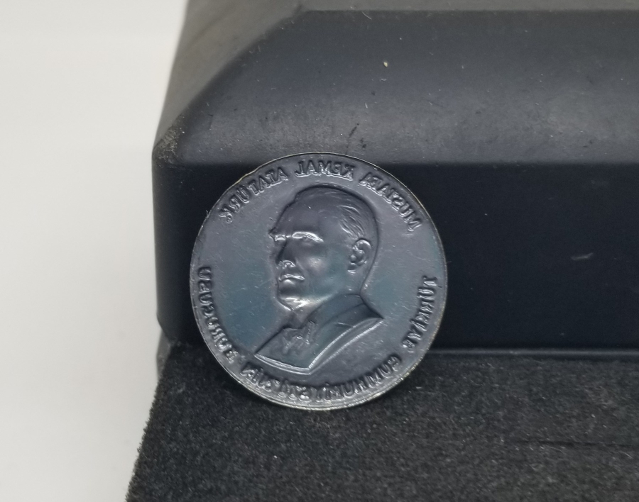 ANTİKA GÜMÜŞ ATATÜRK ROZETİ