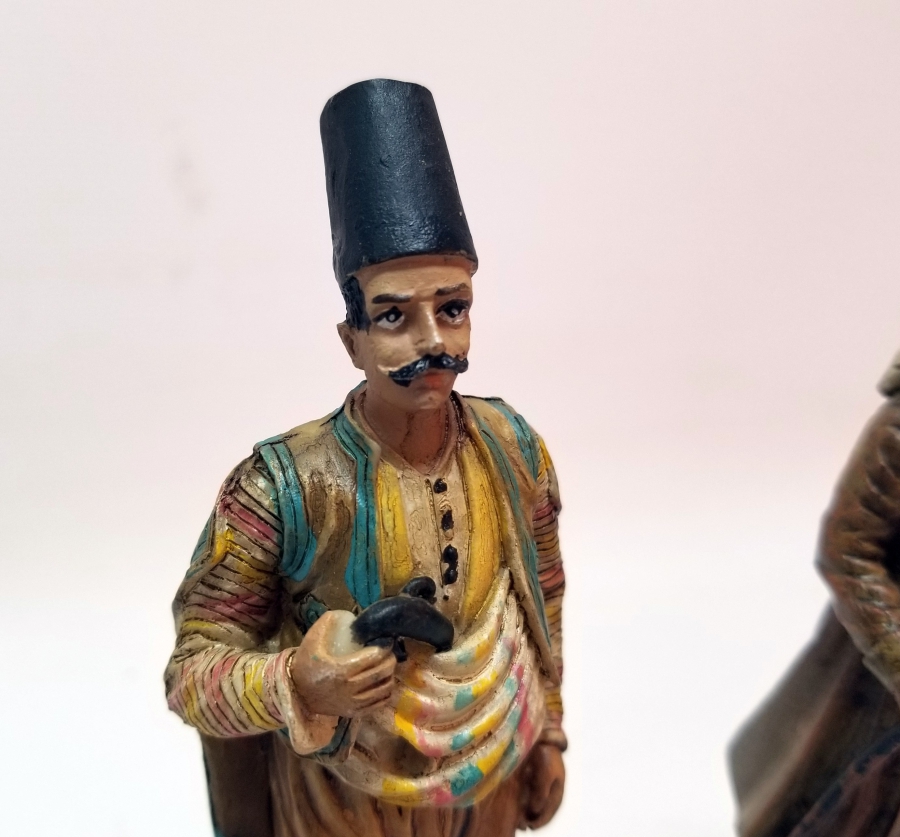 2 ADET DEKORATİF HUMBARACI VE YENİÇERİ FİGÜRÜ