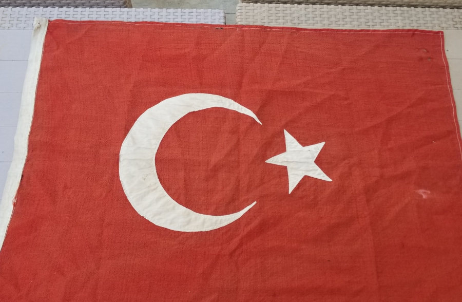 CUMHURİYET BAŞLARI EL YAPIMI YÜN BAYRAK