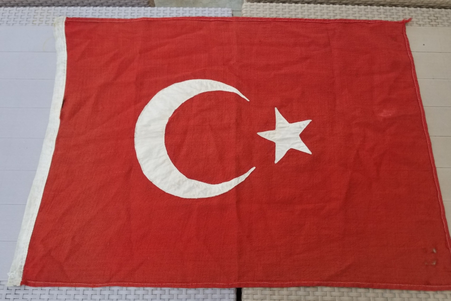 CUMHURİYET BAŞLARI EL YAPIMI YÜN BAYRAK