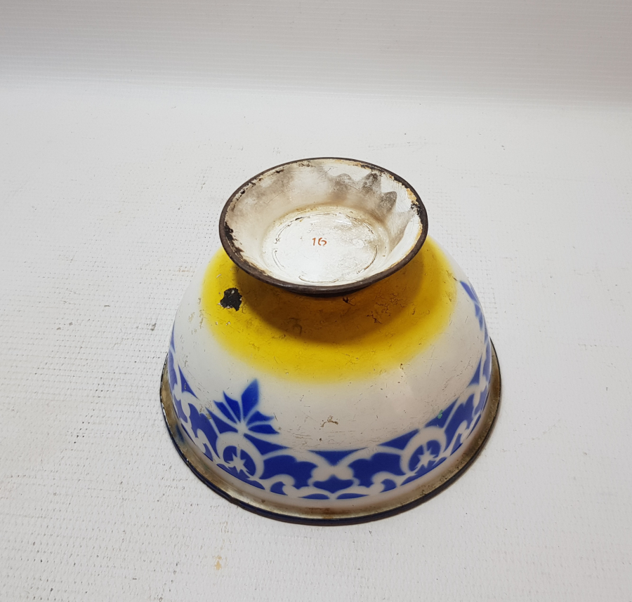 ÜZERİ AY YILDIZLI OSMANLI DÖNEMİ EMAYE KASE