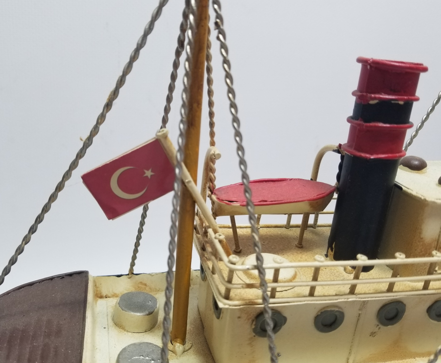 DEKORATİF GEMİ FORMLU MASAÜSTÜ OBJESİ
