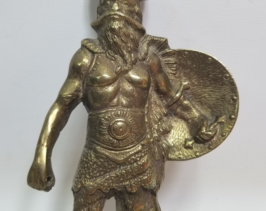 KABARTMA İŞÇİLİKLİ BRONZ DÖKÜM VİKİNG HEYKELİ