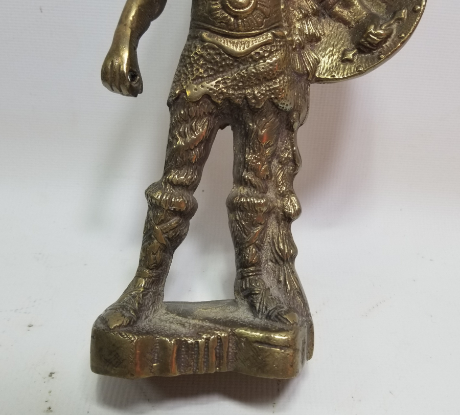 KABARTMA İŞÇİLİKLİ BRONZ DÖKÜM VİKİNG HEYKELİ