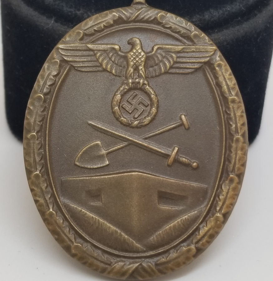 ORİJİNAL ZARFINDA NAZİ MADALYASI