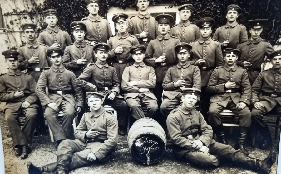 1. DÜNYA SAVAŞI ERKEN DÖNEMİ (1914- 1915) ALMAN MÜFREZESİ KIŞLA HATIRASI FOTOĞRAF