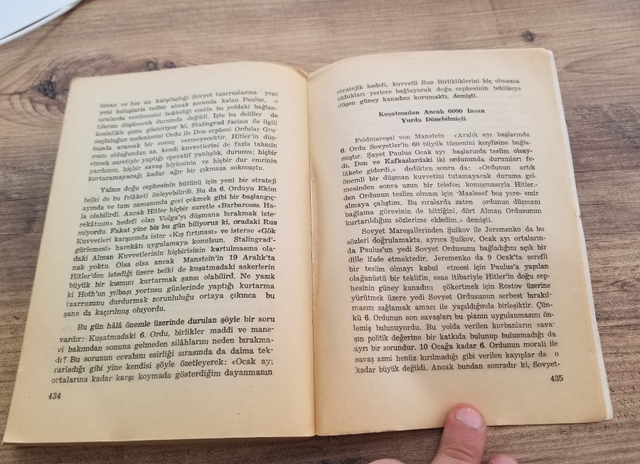 BARBAROSSA HAREKATI KONULU KİTAP