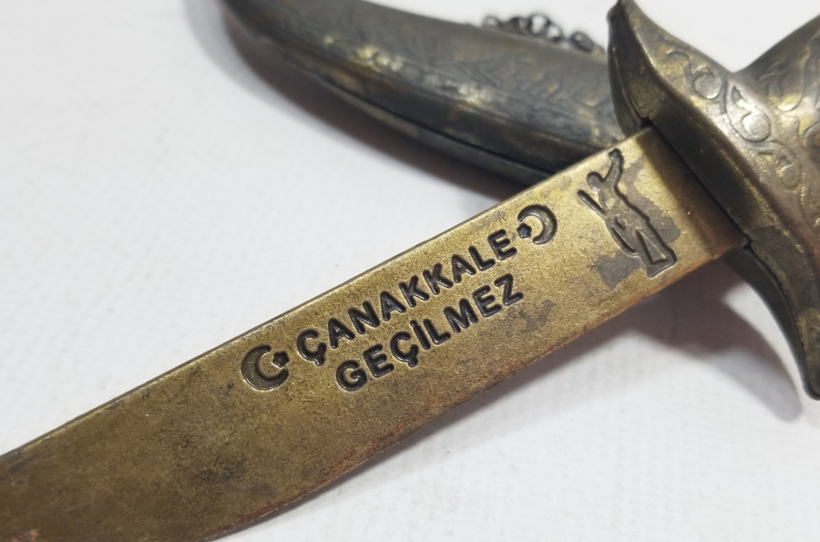 ÇANAKKALE GEÇİLMEZ YAZILI ZARF AÇACAĞI