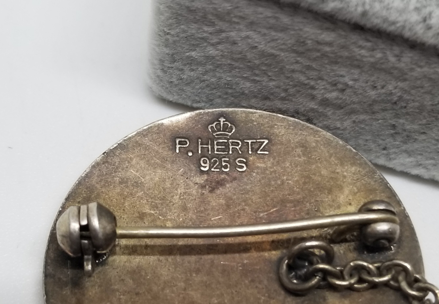 ÜZERİ MİNE İŞÇİLİKLİ ANTİKA GÜMÜŞ AVRUPA ROZET