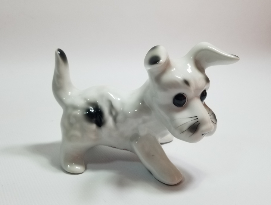 ANTİKA PORSELEN KÖPEK FİGÜRÜ
