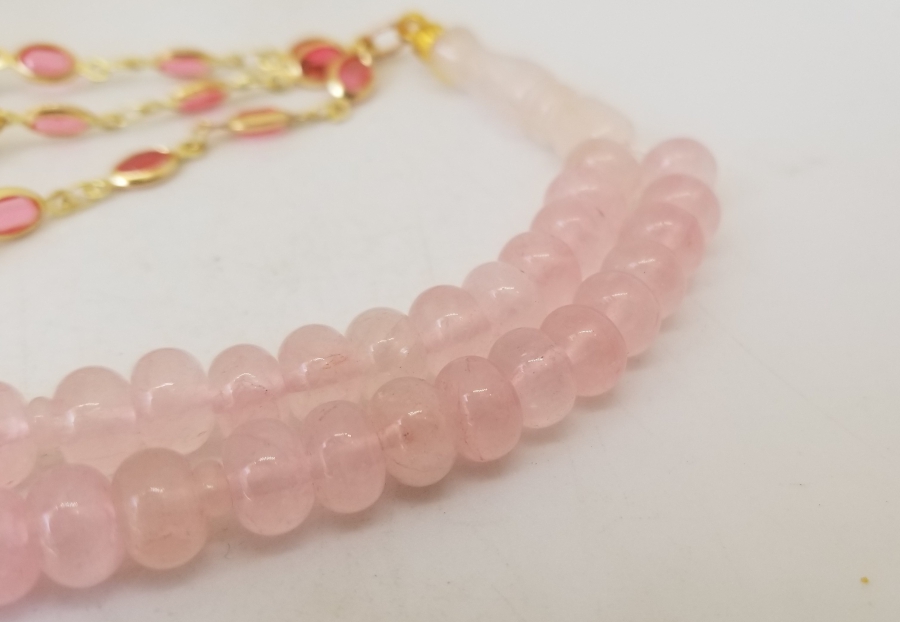ALTIN KAPLAMA PÜSKÜLLÜ PEMBE KUVARS TESPİH