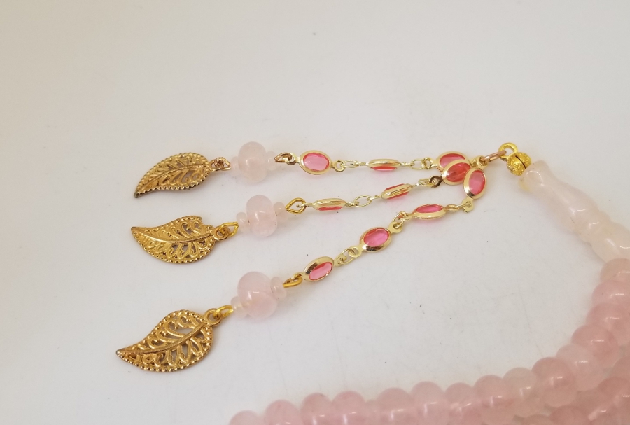 ALTIN KAPLAMA PÜSKÜLLÜ PEMBE KUVARS TESPİH